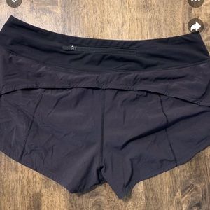 Lulu speeds ups size 8 great condition